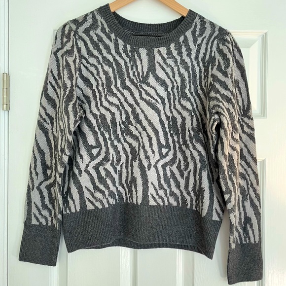 Lucky Brand Puff Sleeve Zebra Pullover Gray Crew Neck Sweater, Sz L, NWT - Picture 2 of 7